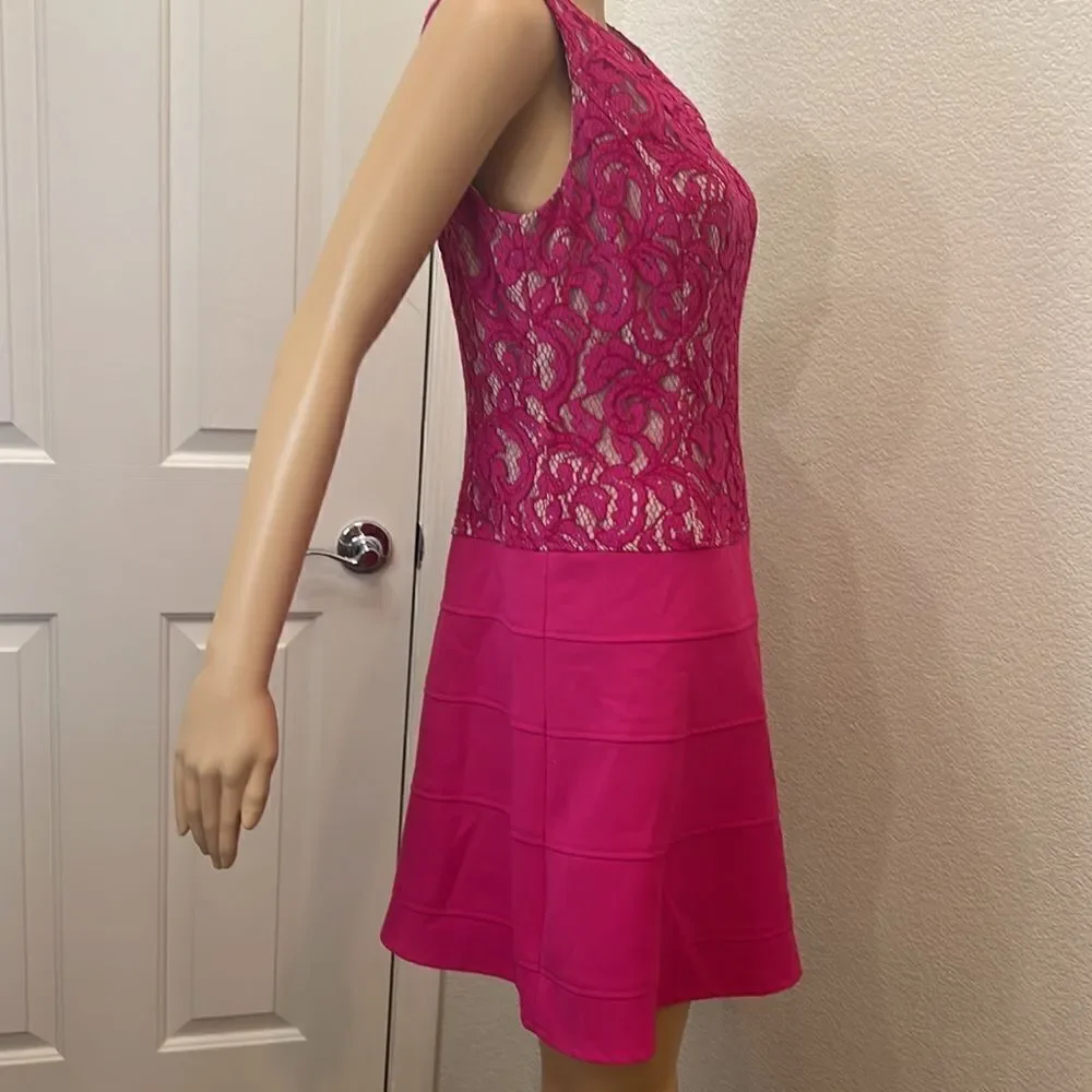 Anne Klein Dress Size 4 Hot Barbie Pink Scoop Neck Short Sleeve Floral Lace Mini